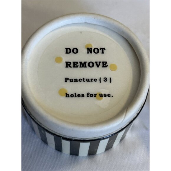 Models prefer flawless neutralizing powder du jour 0.09 oz minimizes imperfectio - Picture 7 of 7